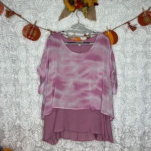 Umgee layered blouse. Size L.